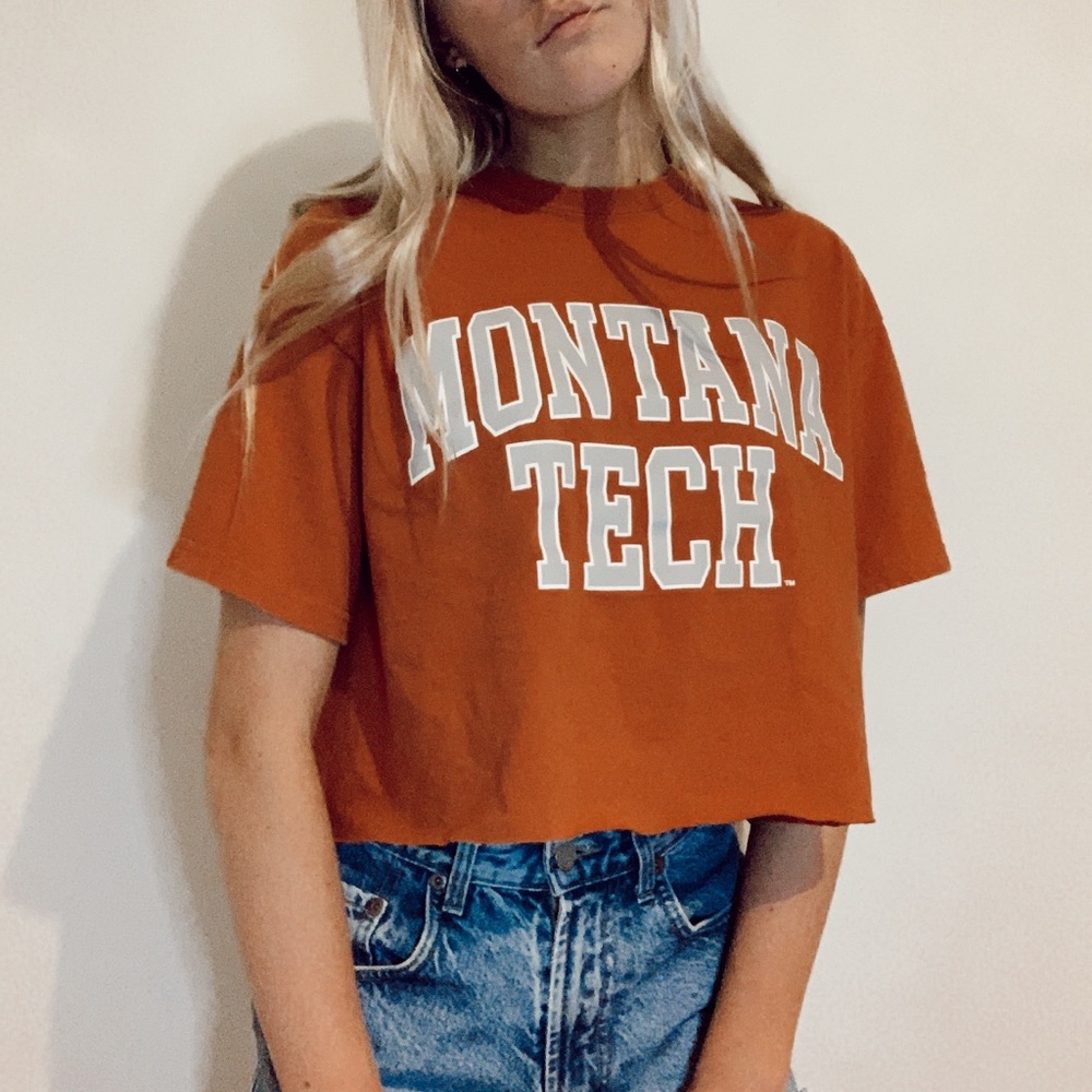 SOLD Vintage MONTANA 🌵 crop tee